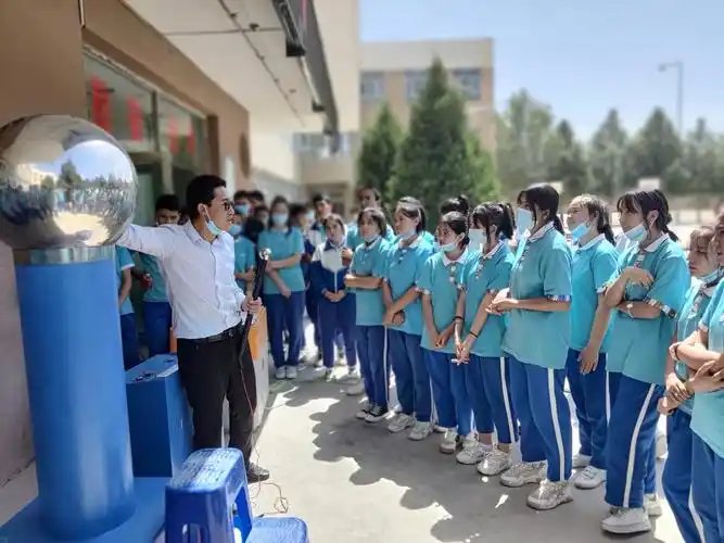 叶城县强化青少年科普教育推动科普示范县创建