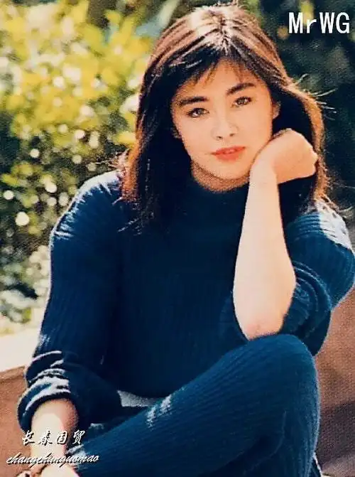 王祖贤20岁旧照曝光五官精致甜美可人满脸胶原蛋白