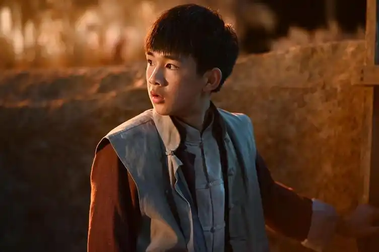 官方动态 | 【动态慢递】荣梓杉参演《海报里的英雄.