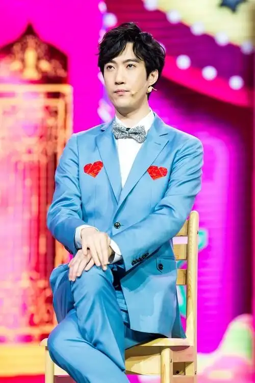 大张伟变身蔡明"妹妹",常远放飞自我自曝"很娘"