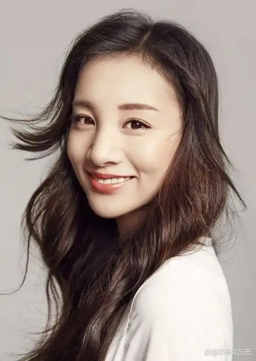 演员陈龙我这辈子最正确的决定就是闪婚娶了演员章龄之为妻