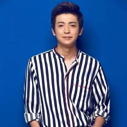 李佳航,中国内地男演员,1987年3月8日出生于辽宁省鞍山市,2010年毕业