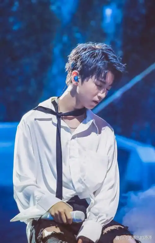 王俊凯《十九岁的时差》