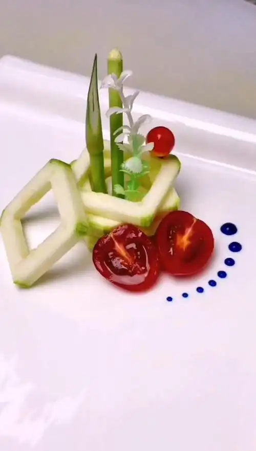 简单盘饰教程美食创意盘饰热菜摆盘果蔬创意盘饰