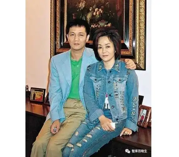 周正毅与太太毛玉萍