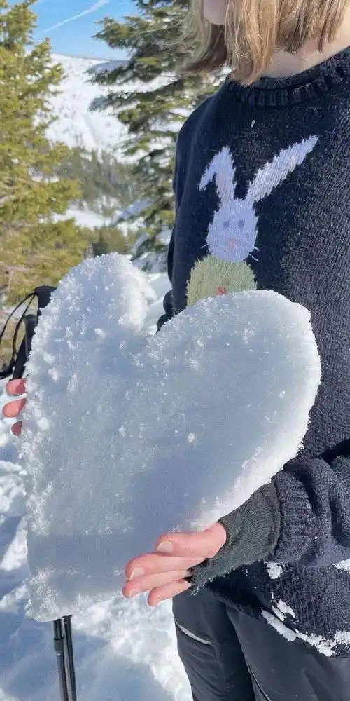 壁纸丨ins风高级感美女手机全屏锁屏壁纸_治愈_图片_网络