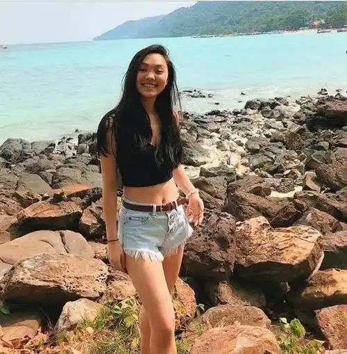 原创黄秋燕与李连杰分手后已再嫁曾经的一对如今再相见已是陌生人