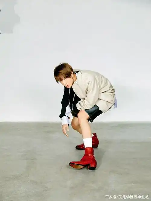 那些男明星穿高跟鞋的照片,你都见过吗?