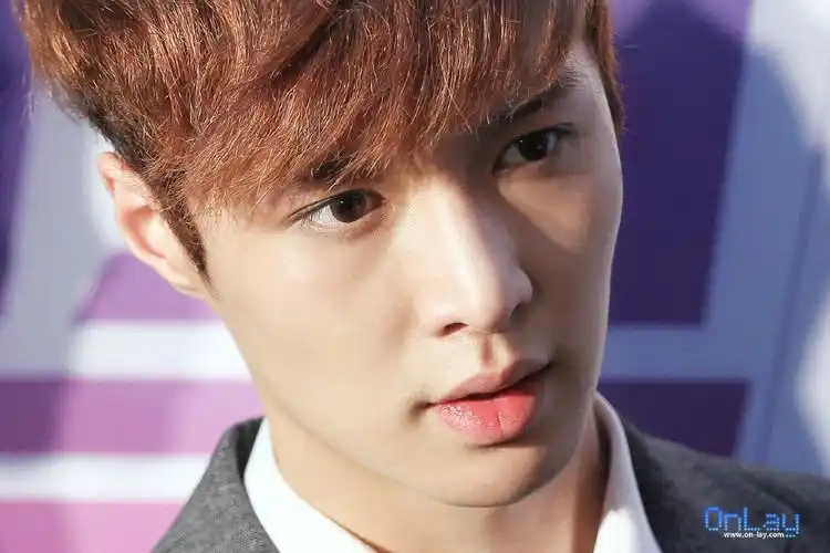 主题:现实无法近乎完美,但我想与现实作对,感谢一切