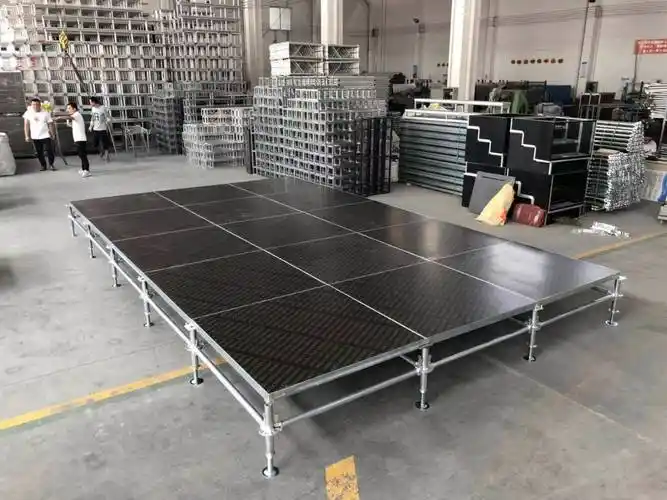 钢铁内嵌式雷亚舞台(包边),直发,高度调节