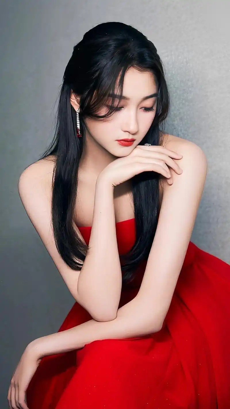 关晓彤红色美装系列