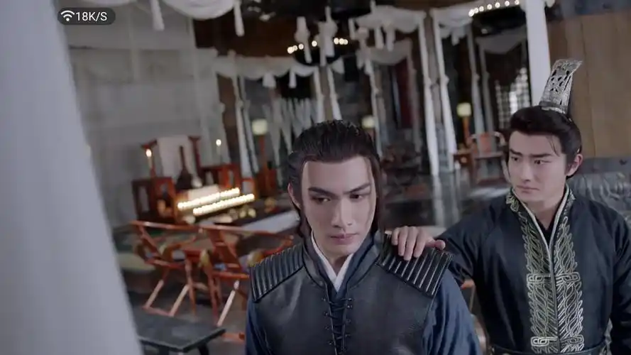 电视剧《烈火如歌》迪丽热巴和钟离无泪商量帮助雷惊鸿的对策