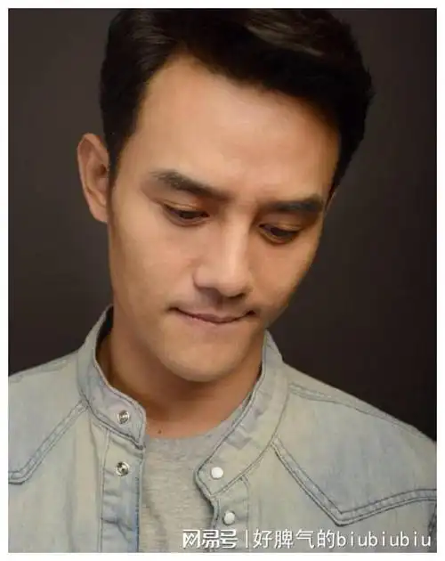 独行的42岁王凯:父亲离世后,与妹妹相依为命,儿女缘浅