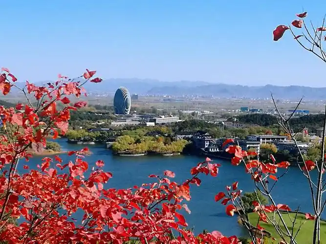 北京怀柔雁栖湖美景——西山步道