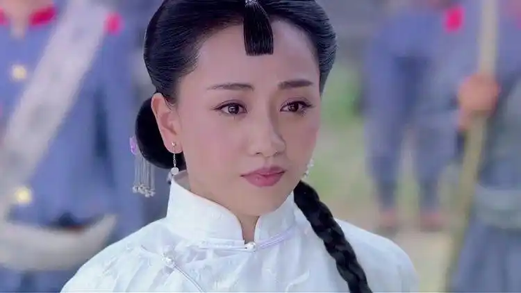 情定三生卓尔摩达捡回一条命,沈虎为了承诺,真的放过了摩达