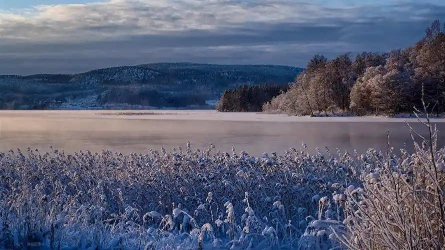 冬天结冰的湖面壁纸-风景壁纸 - 壁纸家
