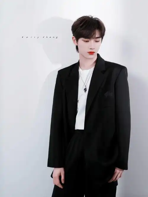 丁程鑫&西装7315@时代少年团-丁程鑫#丁程鑫 二十一岁鑫之所向赴