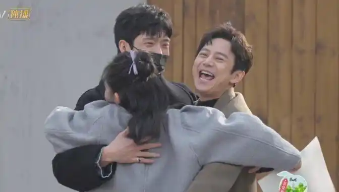 朋友请听好井柏然绕口令狂喷口水太好笑谢娜何炅笑岔气