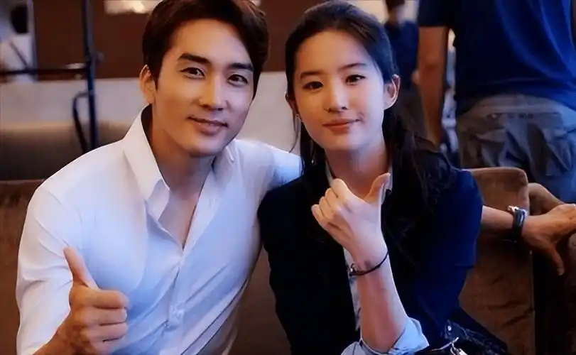 回顾刘亦菲宋承宪这段情,一厢情愿的爱情,注定无法长久