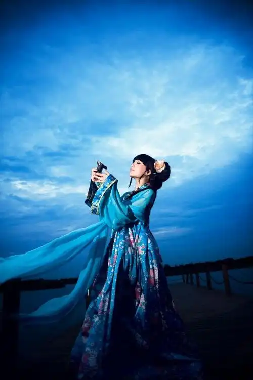 所属相册:古装人物素材 照片名称:醉花荫1 所属相册:古装人物素材