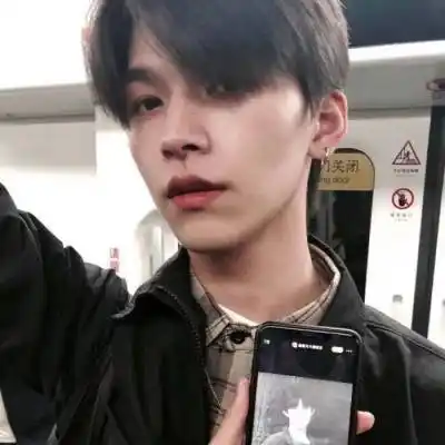 网图男生头像霸气高冷高清图片 抓住这世间的美好_高冷_头像_高清