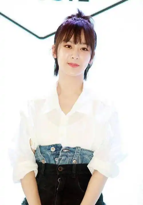 杨紫原来是她的艺名,得知她真名后,网友:这个字怎么读?