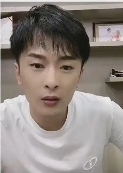 二驴辛巴个人账户几十个亿自嘲自己比不过辛巴只有八个亿