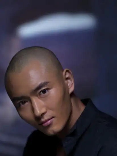 p>李东学,1982年11月27日出生于河南省郑州市,中国内地影视男演员