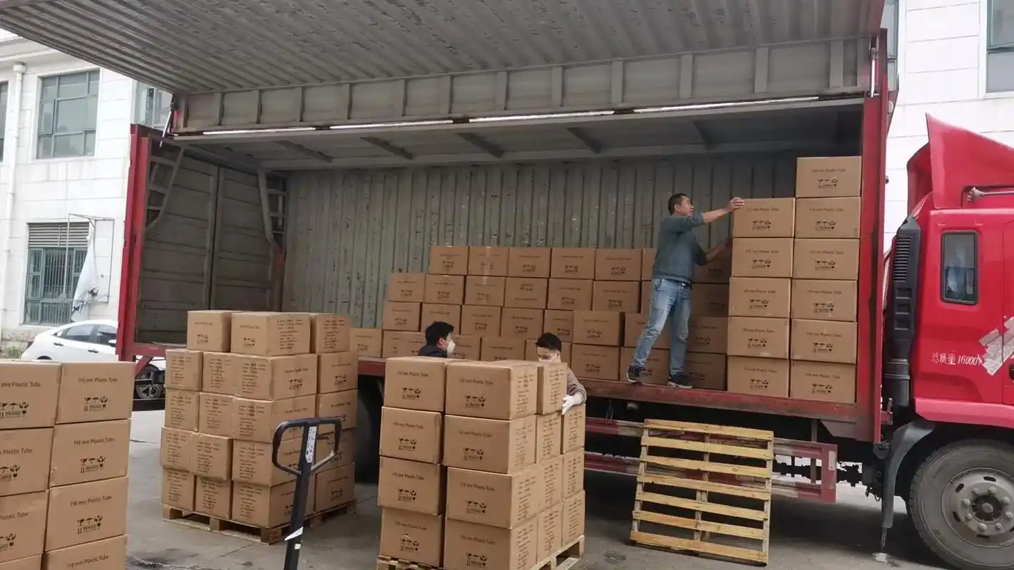 货代人的工作日常就是打包和出货,哈哈哈哈.