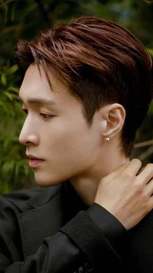 张艺兴帅气手机壁纸图片