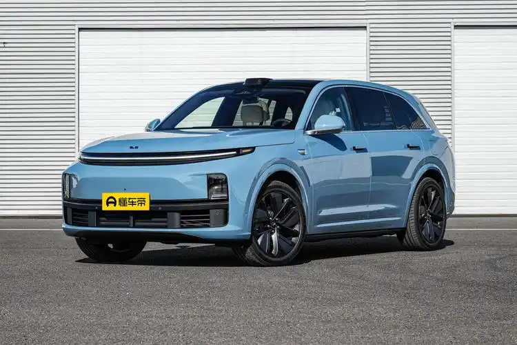 售价37.98万,试驾体验理想l7 2023款 max版