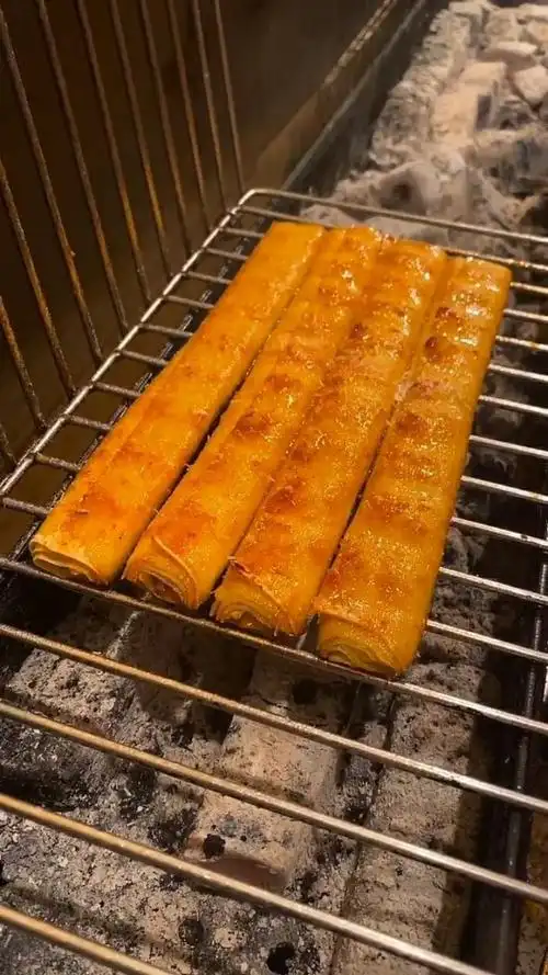 这就是你们要的烤豆腐卷教程,吃起来超级美味