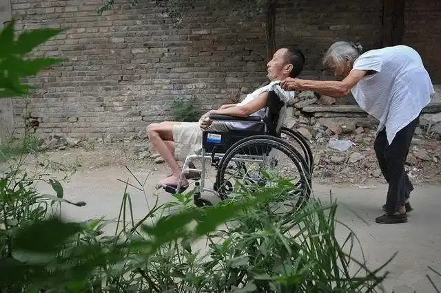 十张照片被母爱感动的瞬间