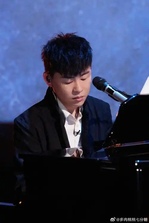 胡彦斌说适应男主内是门必修课#胡彦斌老师真的是宝藏男孩,不仅唱梃