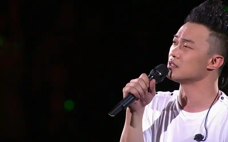 陈奕迅-2010duo演唱会《明年今日》