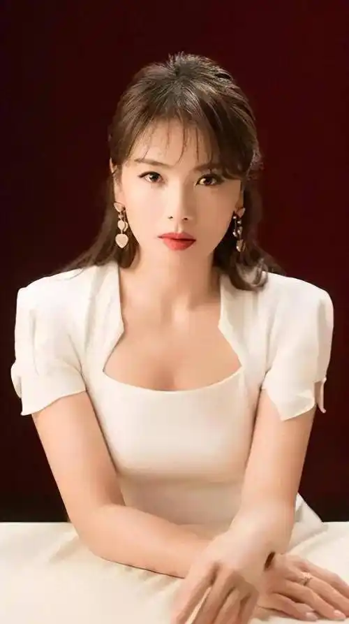 他曾与刘涛热恋同居4年,如今年过六旬依旧未娶,刘涛坦言很愧疚