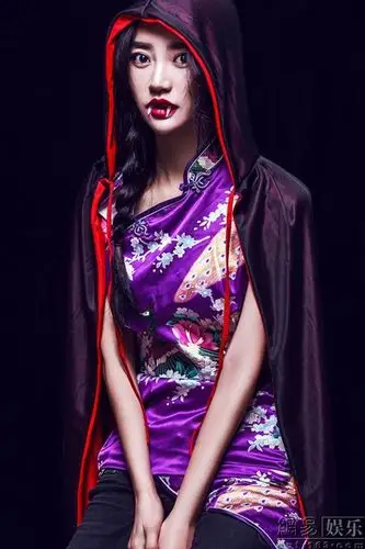 夏花变身僵尸公主红唇獠牙惊艳万圣夜