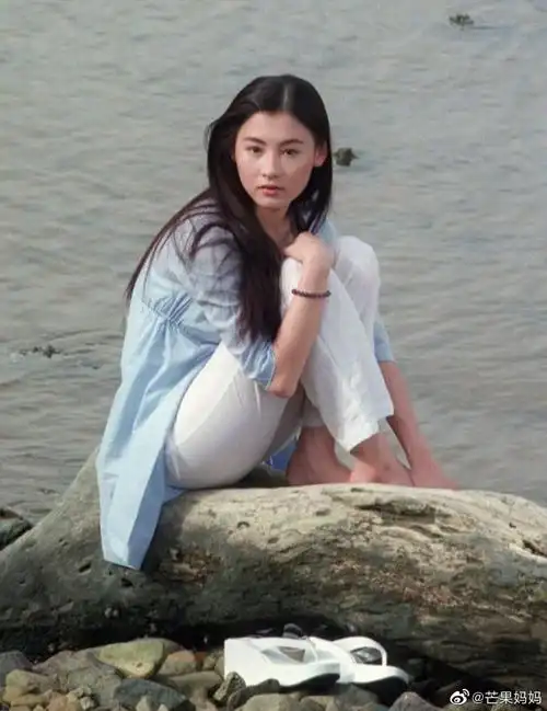 张柏芝早期写真真的好清纯一代神颜真的不是吹的