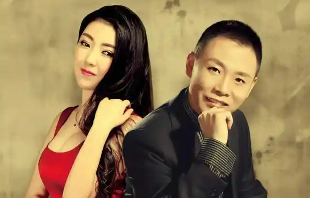 祁隆回应家暴事件晒一家三口合照我就当你为了孩子吧