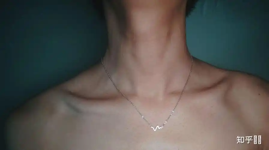 男人有锁骨是什么感觉