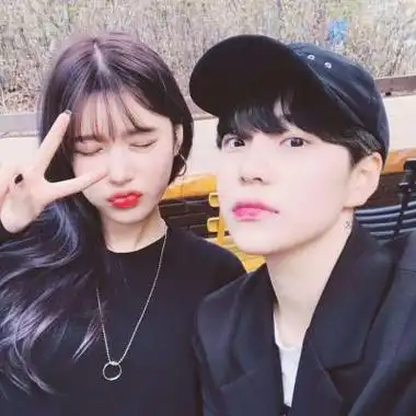 适合00后学生用的情侣头像一人一张可爱单纯学生情头图片