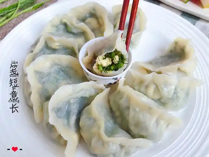 头伏吃饺子,北京人对这馅儿偏爱有加,鲜嫩美味,连吃2盘不过瘾