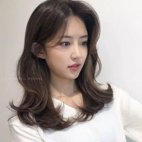 2020年会流行的5款韩式中长发,你准备好了吗?_发型