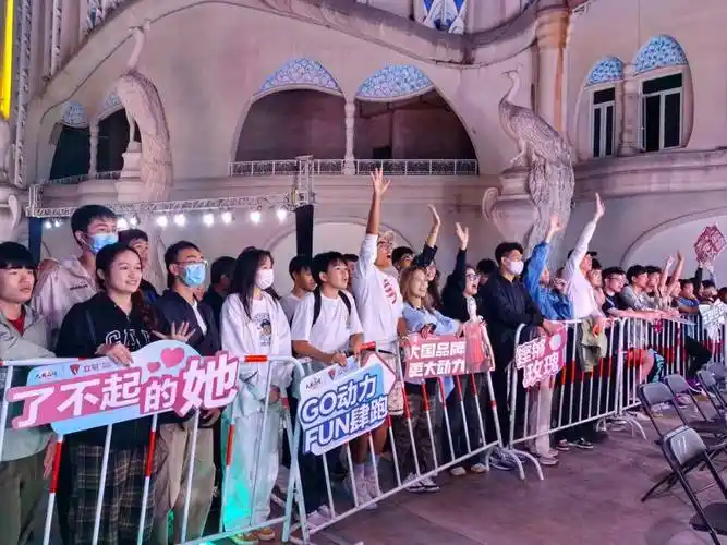 路人王"大动力"杯巅峰女神赛s6在西双版纳举行_比赛_篮球_球员