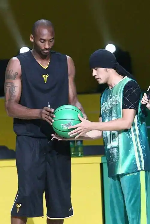 还上了周杰伦mv!这也太有牌面了……_season_科比_dream