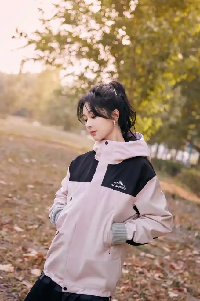 杨紫工作室把地砖p弯了