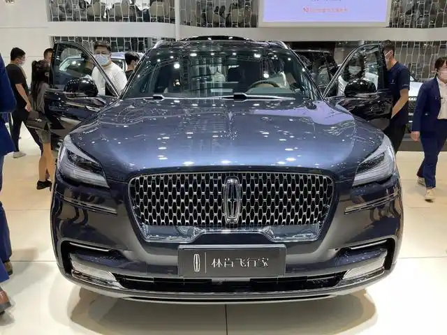 50万以上豪车如何选择?粤港澳车展上的这三款不能错过