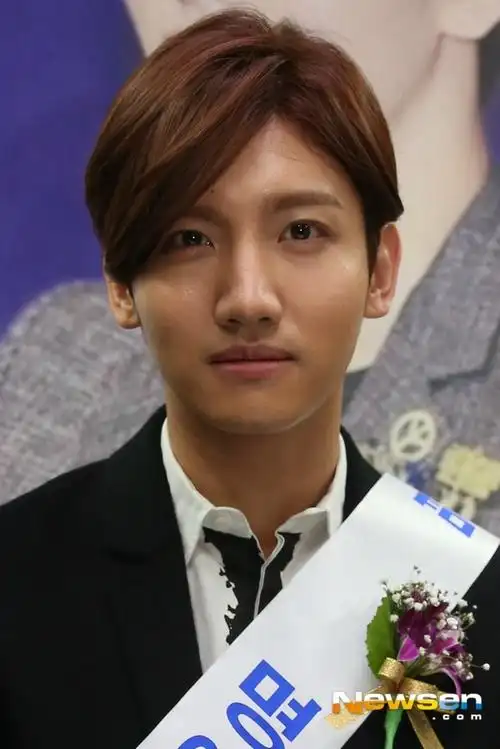 p>沈昌珉(shim changmin),1988年2月18日出生于韩国首尔,歌手,演员