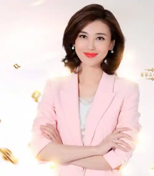 电视最美主持,曾因身材围被警告三次如今嫁68岁富豪却至今无子_李红