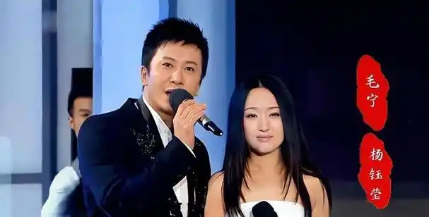 27年分手后赖文峰出狱乡下结婚杨钰莹选择让人心疼